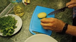 Самый вкусный рецепт жареной картошки с луком на сковороде с секретом!