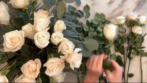 5 minute florals- Vendela Roses & Eucalyptus