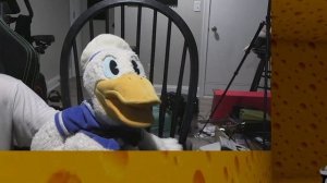 Donald Duck Plays Cheese Escape in Roblox! (SUPER SCARY)