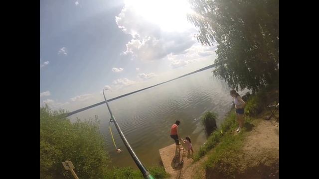 Ловим карпа с женой, детьми и тёщей. Активные поклевки карпа. Клинский рыбхоз(Дятлово) смотреть онлайн