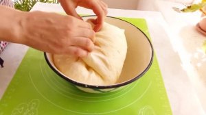 Булочки с вишневой начинкой. Начинка никогда не вытечет!