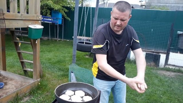 СЫРНИКИ!!! ЖАРИМ на КОСТРЕ!!! смотреть онлайн