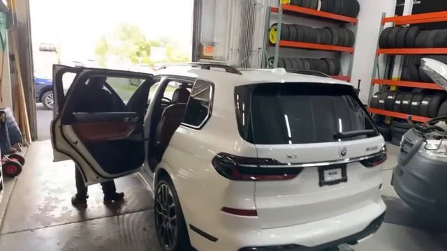 2023 BMW X7m60i из чего складывается цена , как купить, как сэкономить? Авто из США ??.