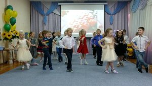 Утренник 8 марта в Детском саду, подготовительная группа, песни и танцы