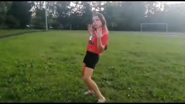 Танец под песню Fendi смотреть онлайн