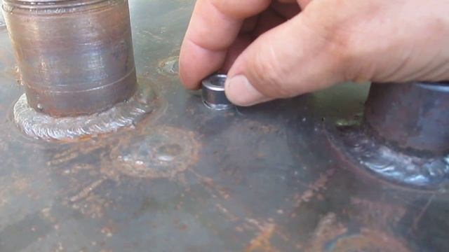 Твердотопливный котел.Установка гильзы под термопару контроллера. смотреть онлайн