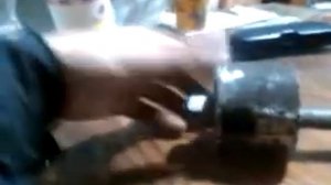 2021.02.12. Самодельный съемник подшипников передней ступицы.Замена подшипника без снятия стойки.