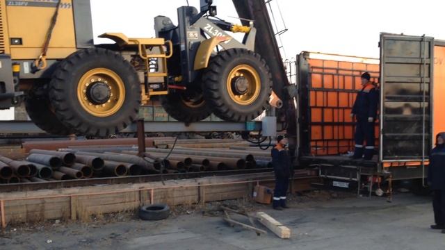 Разгрузка фронтального погрузчика XCMG ZL30FV
