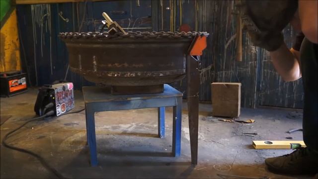 Мангал из диска от грузовика Mercedes-Benz смотреть онлайн