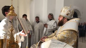 Митрополит Игнатий совершил хиротонию во иерея диакона Артемия Мягченкова