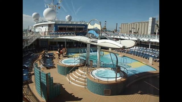 МИР НА ЛАДОНИ: круизный лайнер Serenade of the Seas Royal Caribbean. Испания. Порт Барселоны. смотреть онлайн