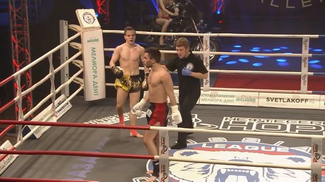 Арутюнян Альберт (Варяг) - Видрашку Кристиан (Академия Муай Тай) смотреть онлайн