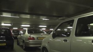 Въезжаем на парковку в Гааге / Parking in Den Haag