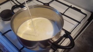 Сырный суп с клецками