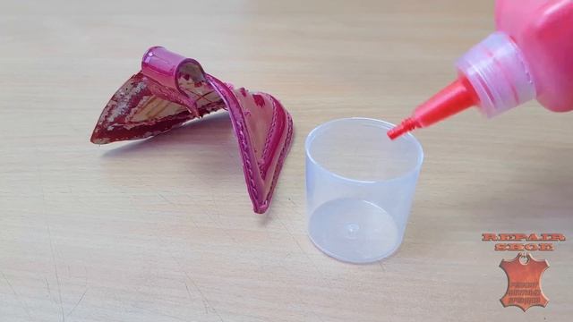 Изготовление и замена креплений ручки из лаковой кожи на сумке Burberry смотреть онлайн