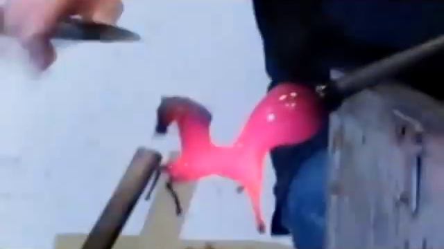 Стекляная лошадка, своими руками! смотреть онлайн