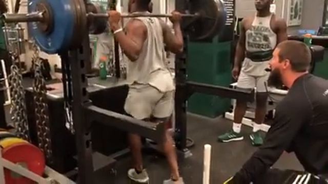 Willie Parker Squat PR 420 смотреть онлайн