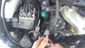 Снятие, установка и замена щеток генератора Camry 40.