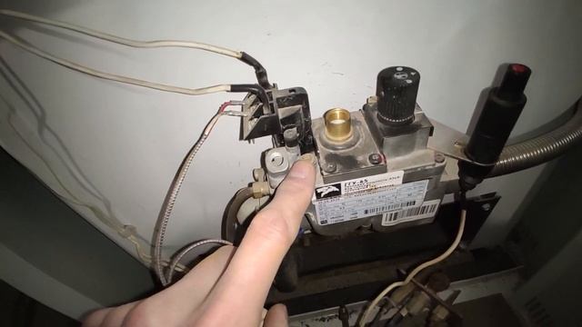 Отключается котел фитиль тухнет.