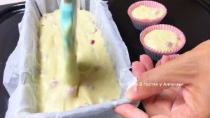 Проще не придумаешь.Без миксера,справится даже ребёнок.Бюджетное Вкусное тесто для кексов на кефире