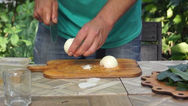 Как приготовить вкусный и сочный шашлык ! смотреть онлайн