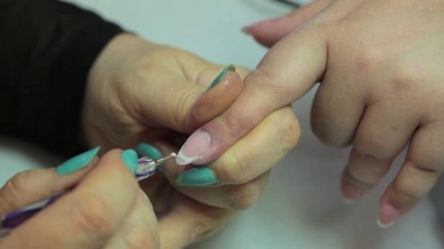 Френч наращивание ногтей гелем дизайн с литьём смотреть онлайн