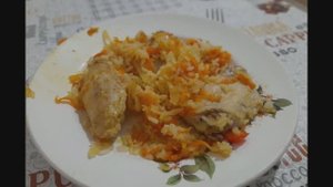 Куриные крылья с рисом и овощами