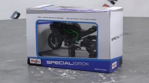 Модель мотоцикла Kawasaki Ninja H2 R; 1/18