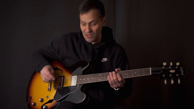 Epiphone 335 vs Gibson Les Paul Tribute смотреть онлайн