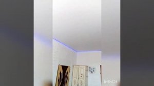 Потолок с подсветкой по периметру и точечными светильниками!..