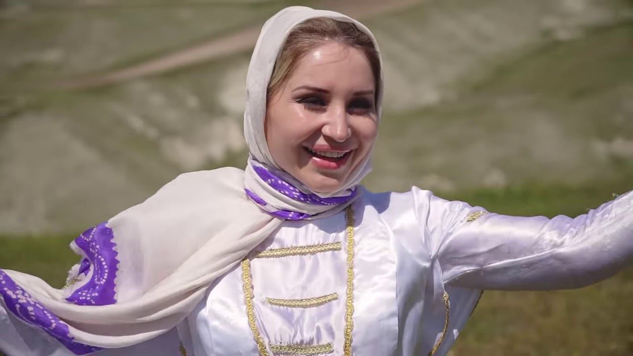 Фатима и Пьер Айджо - Горы и вершины смотреть онлайн