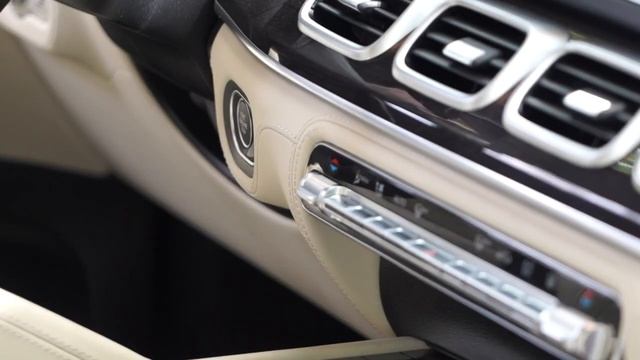 Mercedes GLS перетяжка салона в светлую натуральную кожу цвета порцелан [GLS БЕЛЫЙ КОЖАНЫЙ САЛОН]