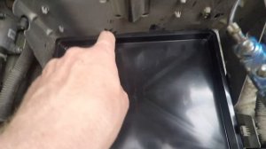 Оригинальный пластиковый коврик под АКБ в Весту.