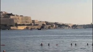 Городской пляж Слимы. Отдых на Мальте. Пляжи Мальты