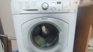 Washing on a washing machine HOTPOINT ARISTON Part 2/3