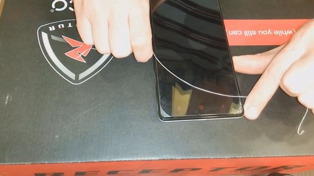 Как отклеить защитное стекло с телефона не повредив его смотреть онлайн