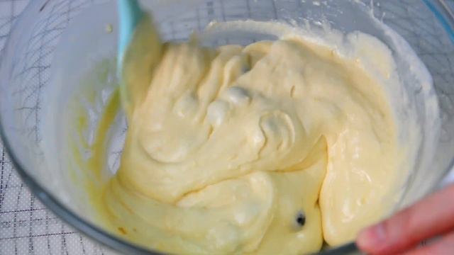 How to Make Mini Lemon Blueberry Cake! смотреть онлайн