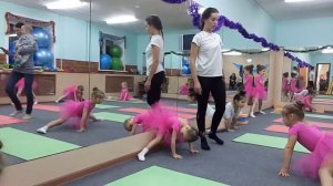 Открытый Урок в Школе Гимнастики Растяжка и Шпагаты ? Репетиция Танца
