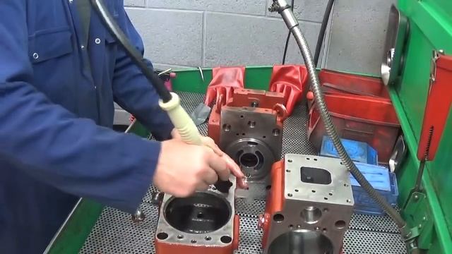 C.J. Plant Limited - Takeuchi TB1140 Kawasaki K3V63DTP Strip, Clean and Rebuild смотреть онлайн