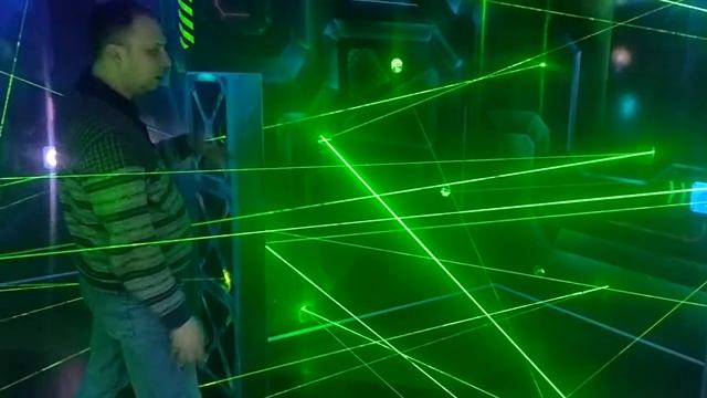 Лазерный лабиринт, оборудование установленное в Космопарке