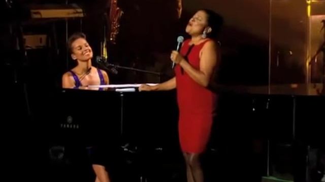 Alicia Keys ft. Kathleen Battle - Ave María & Not Even The King смотреть онлайн