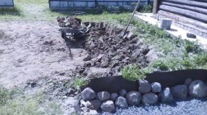 Большая парковка для автомобиля. Подготовка территории для строительства  навеса для двух авто.