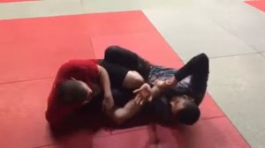 Counter to the straight leg lock