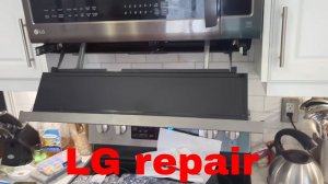 Ремонт Микроволновки LG, не открывается вытяжка.