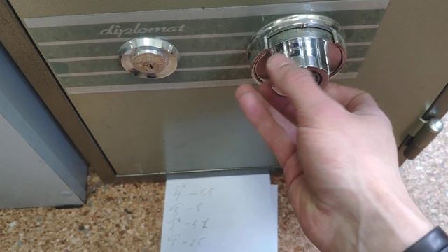 Как открыть сейф diplomat смотреть онлайн