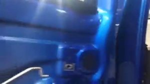 Сняв обшивку потолка и дверей в Рено Логан, приступили к процессу вибро-шумоизоляции
