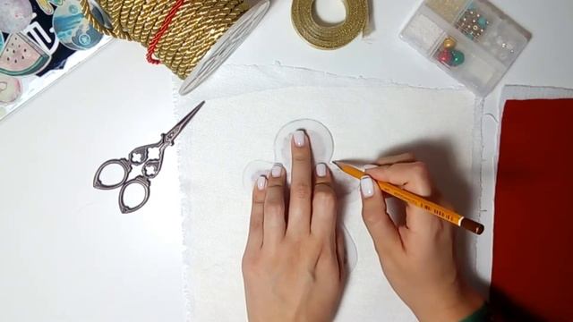 /Своими руками/Новогодняя игрушка "Пряня" с вышивкой крестом