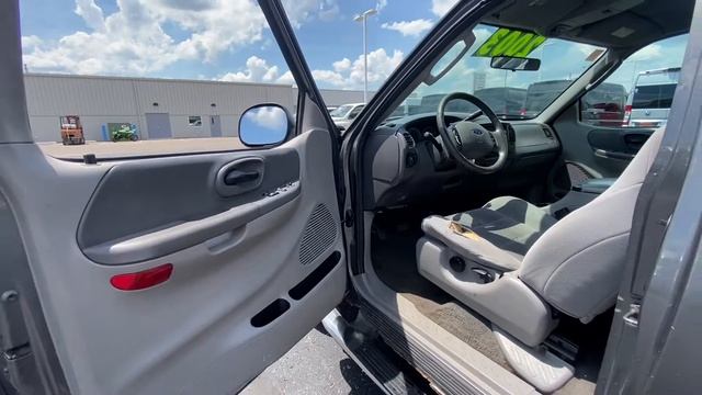 2003 Ford F-150 XLT - Regular Cab & LONG BED! | CP16514CT смотреть онлайн