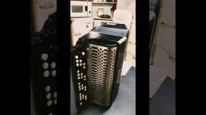 Встречаем баян "Ленинград" 1960 года который вытащил из помойки на днях