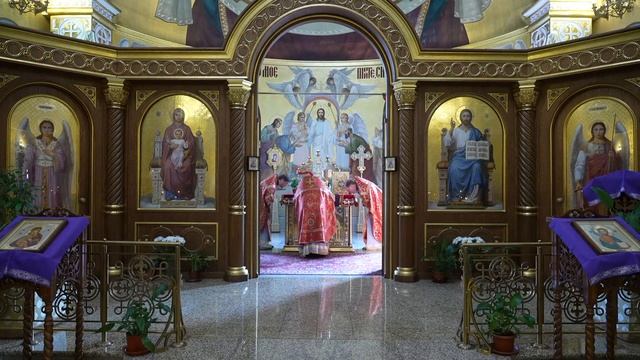 Прямая трансляция: Божественная литургия. Воскресенье. 1 октября 2023. смотреть онлайн